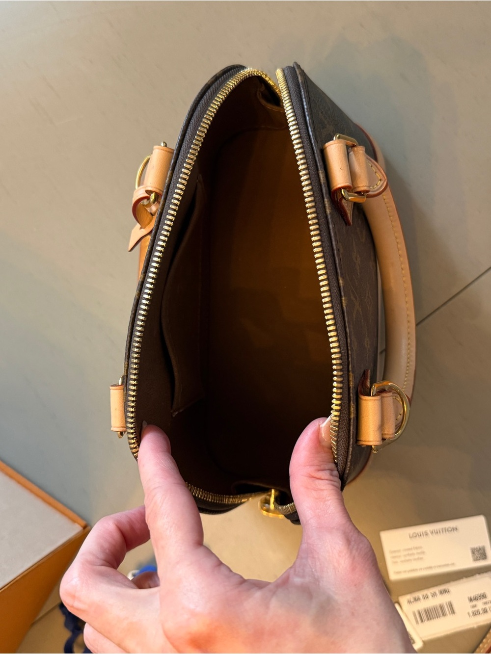 Louis Vuitton Monogram Alma BB Satchel in Brown and Tan with LV adjustable strap - Picture 8 of 16